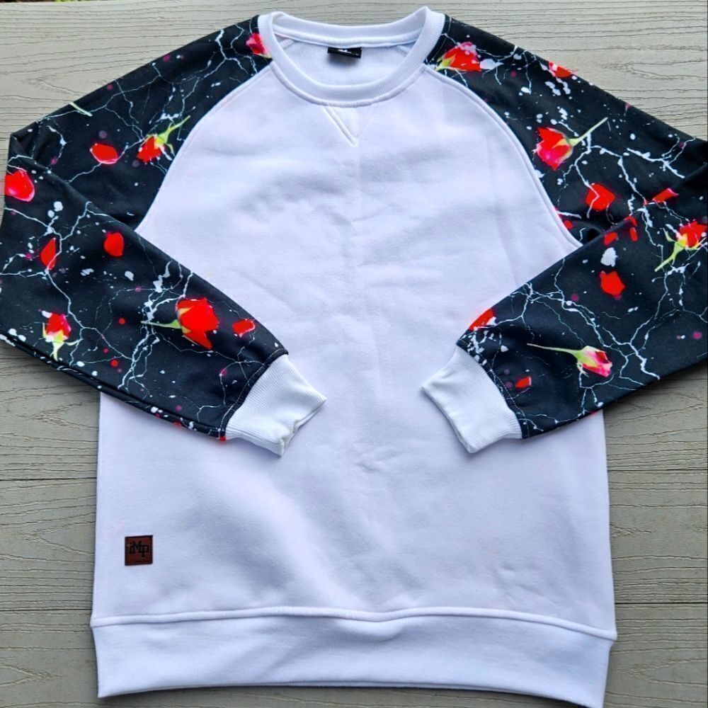 ROSE SLEEVE CREW SWEATSHIRT BY IMP RUE 21 brand new SIZE SMALL